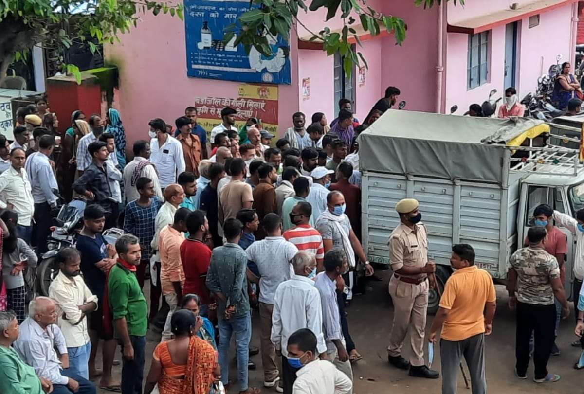 Father and daughter die due to electrocution in Deoria