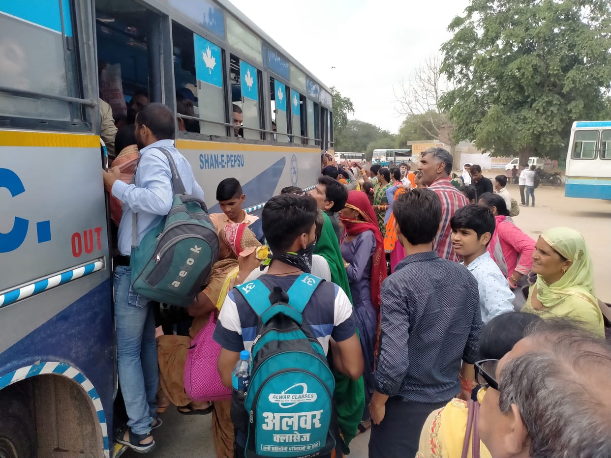 rto checked the crowd gathered in buses on rakshabandhan