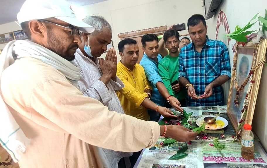 Remembering Girda on the 11th death anniversary, paid tribute to the press club