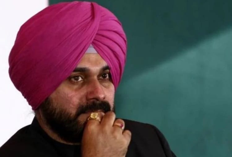 Two Advisors of Punjab Congress President Navjot Singh Sidhu Comments on Indira Gandhi and Captain Amarinder Singh 