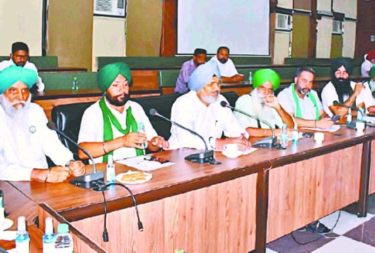 Meeting between farmers and Punjab Chief Minister Capt Amarinder Singh to be held on Tuesday