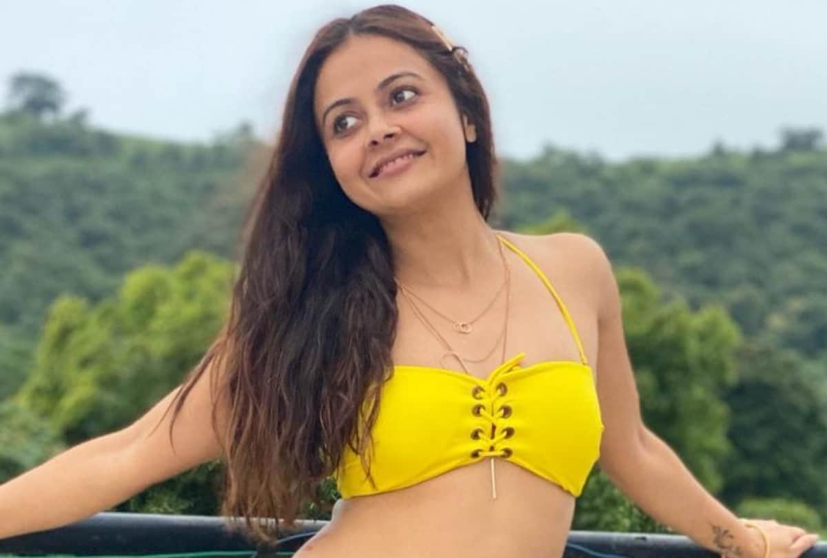 Devoleena Bhattacharjee reveals her teacher misbehaved with her