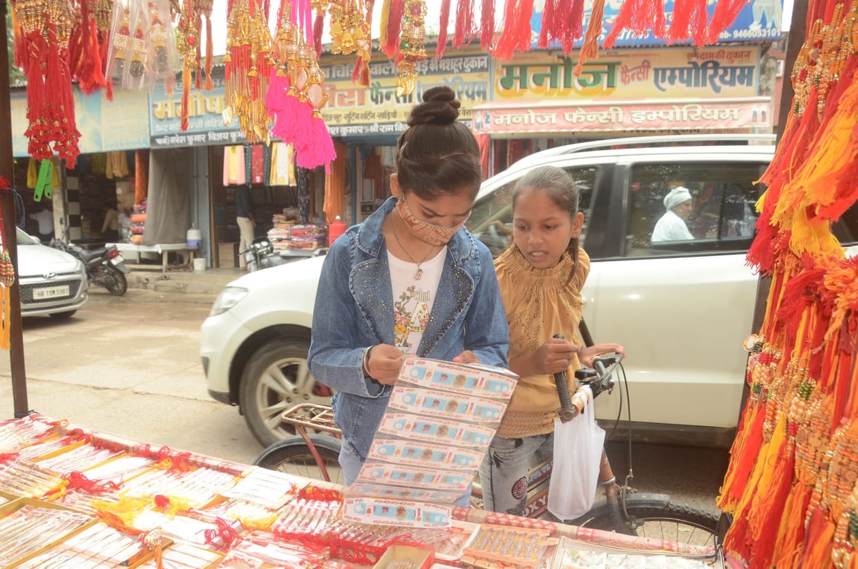 Market touched one crore mark on Rakshabandhan, business doubled from last year