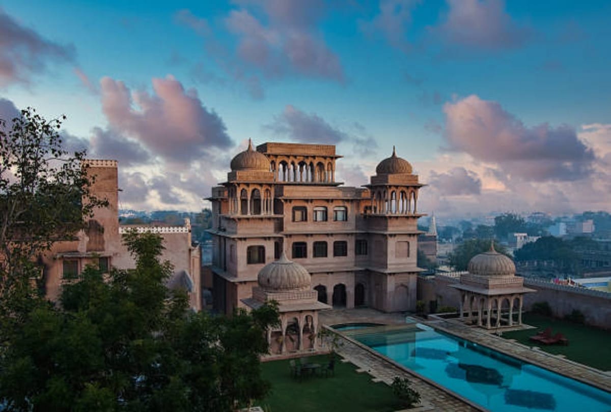 visit places near delhi within 200 kms for weekend in two days