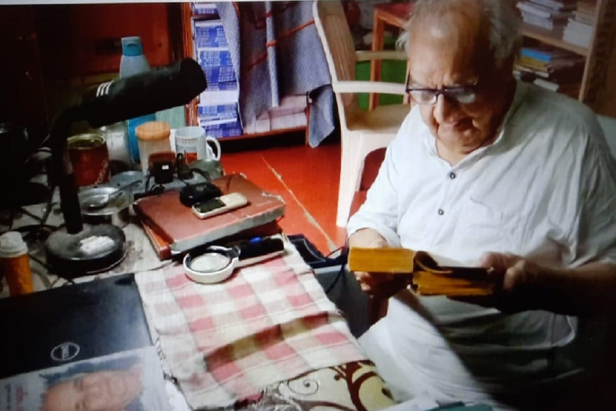 Hindi Hai Hum: Ved Prakash Vatuk says that Hindi should be the language of job, business and politics