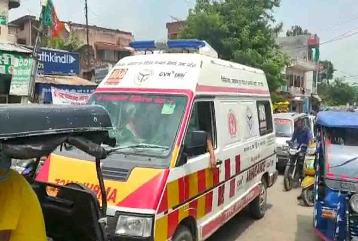 give way to ambulance in Road