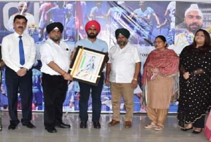 रुद्रपुर पहुंचे सिमरनजीत का स्वागत