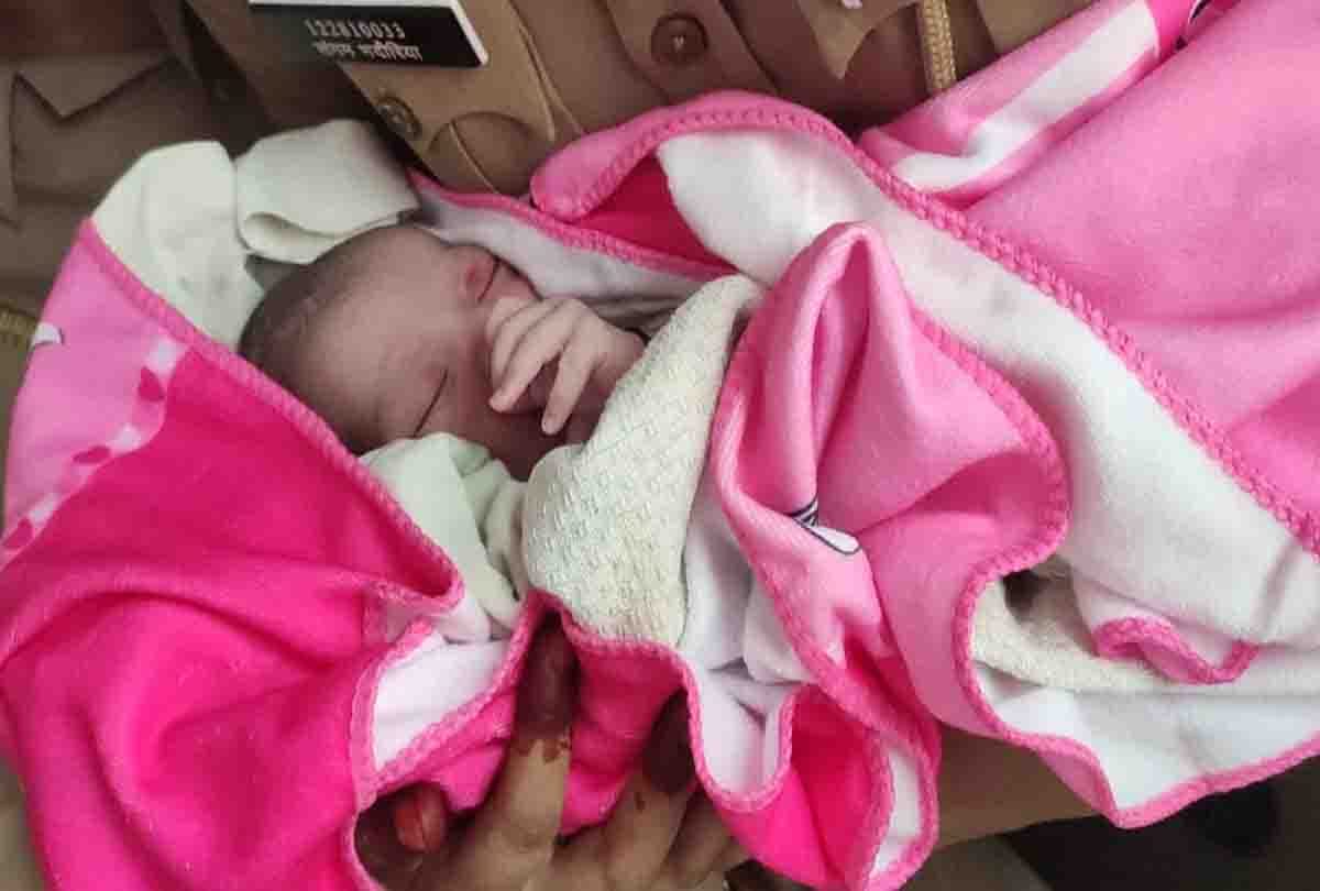 Relatives will adopt Shakti and her mother