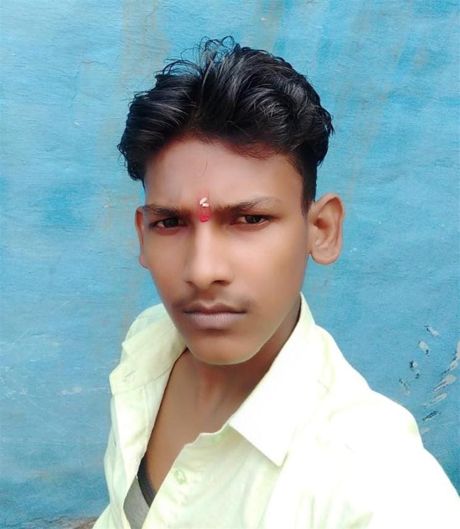 Hathras: Youth dies due to car collision