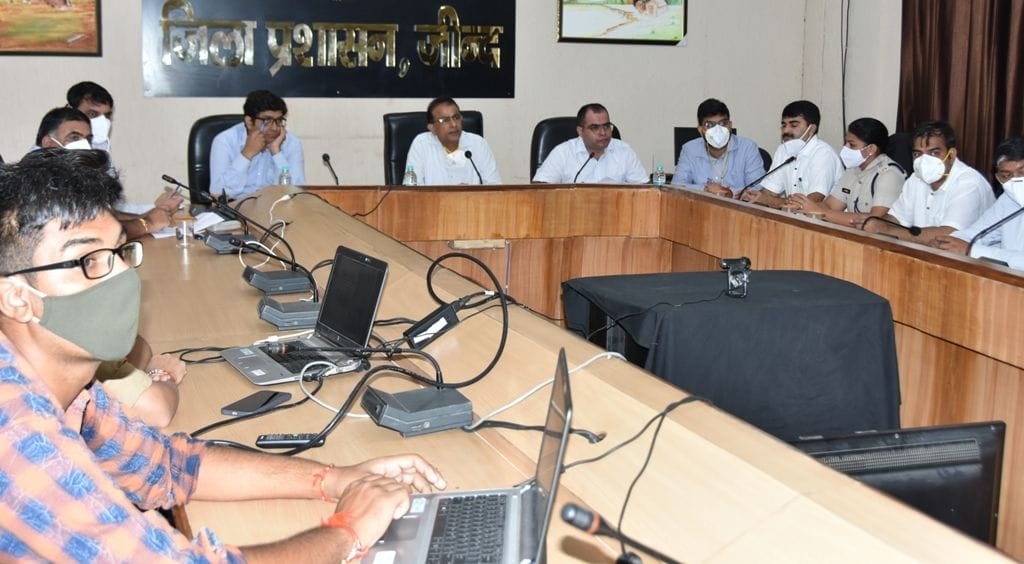 DC's bluntly on destitute animals and encroachment, improve the system, otherwise action will be taken