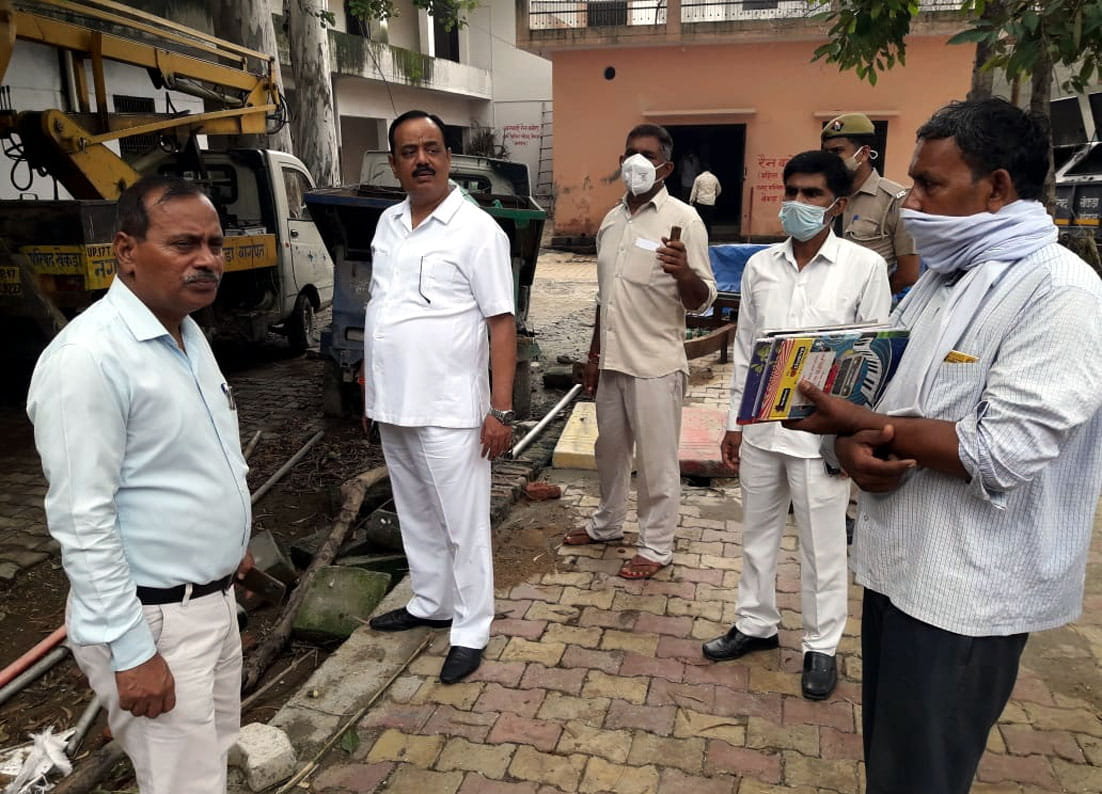 Seeing the mess in the cowshed, the CDO reprimanded the employees