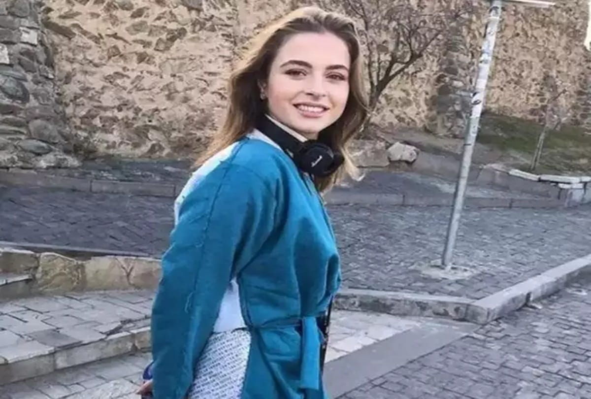 Kanchana 3 Russian actress Alexandra Djavi Found Dead in Her House