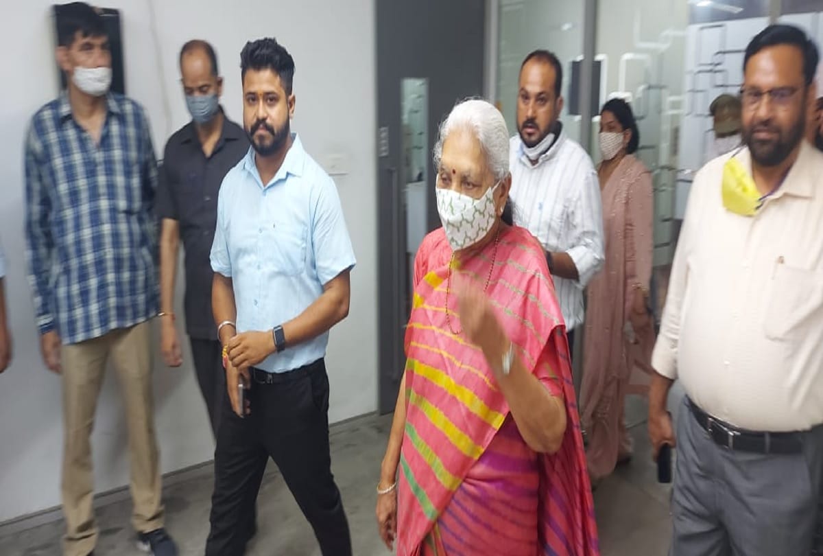 Governor Anandiben Patel reached Moradabad