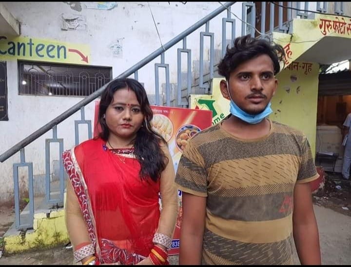 Court marriage under the pressure of girlfriend in Azamgarh with lover of Mumbai