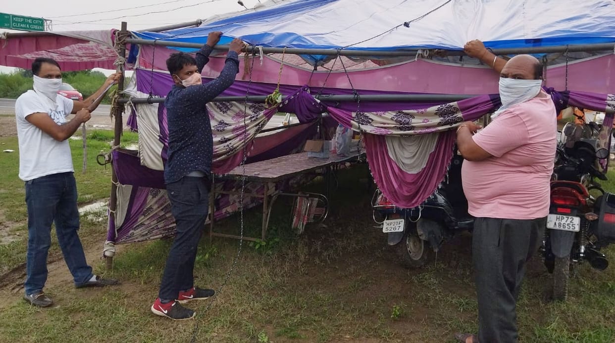 According to the covid guidelines on the border, the entry is being given in Himachal