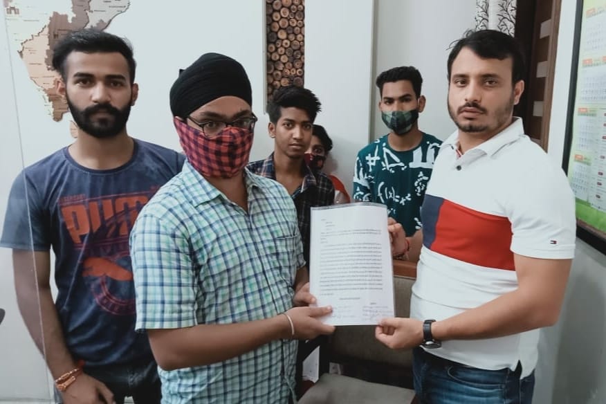 Students said - who will give admission on 34 percent marks, Yamunanagar