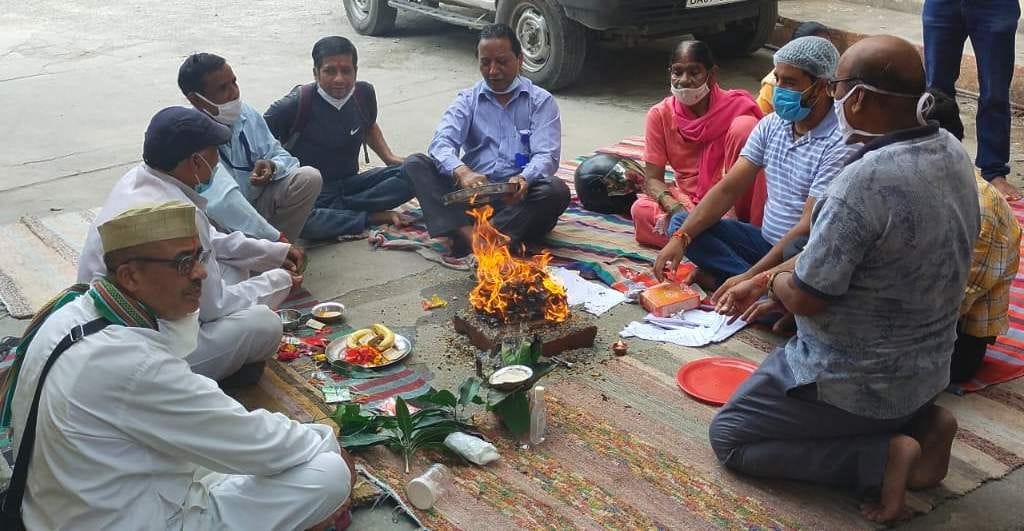 Class IV health workers performed intellect purification yagya
