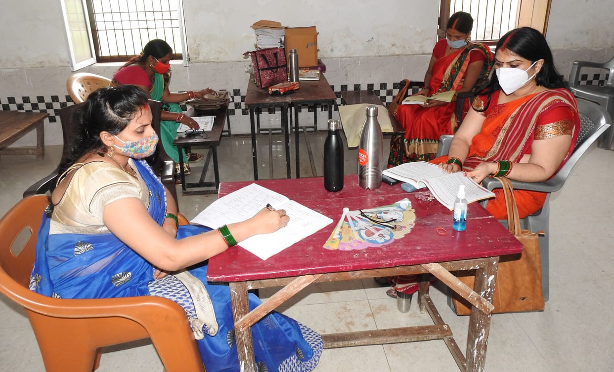 School opened, students did not reach due to rain