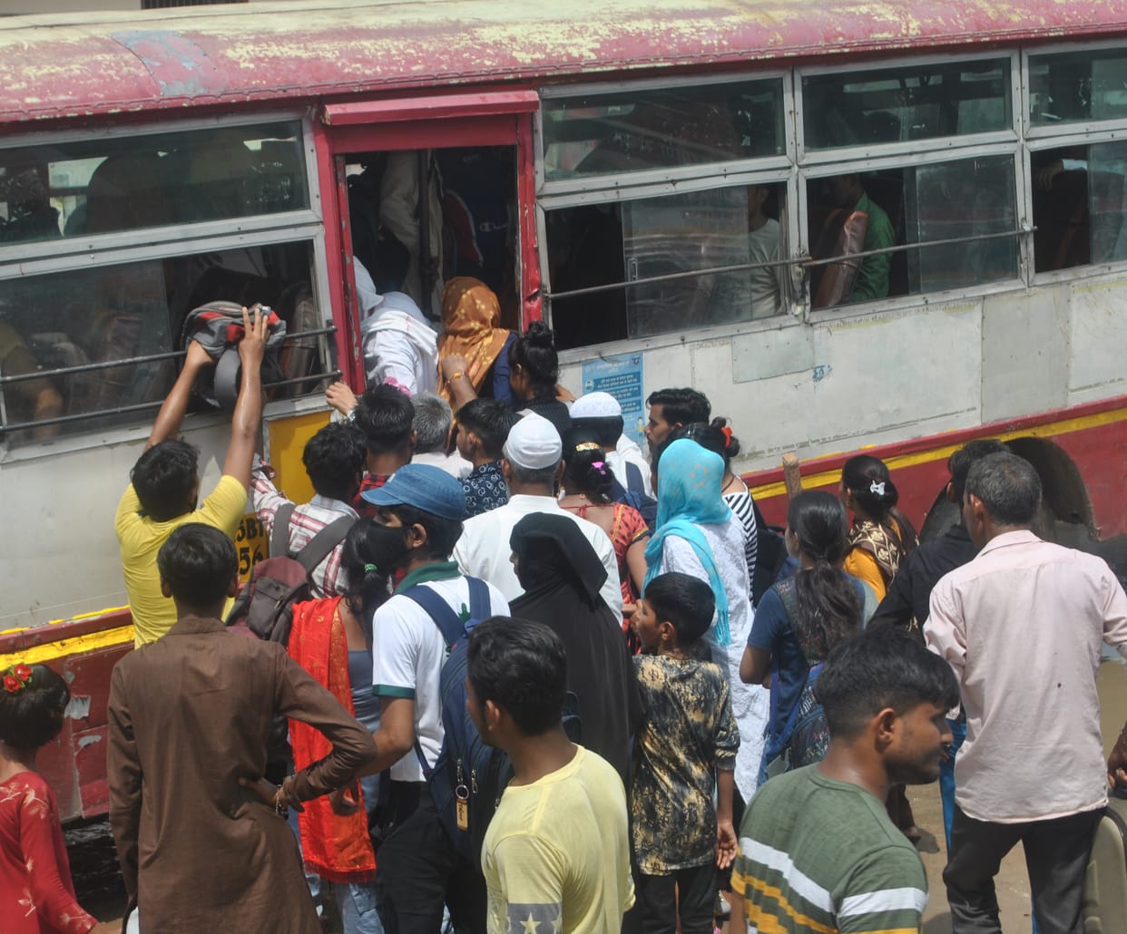 Huge crowd gathered in UP roadways buses