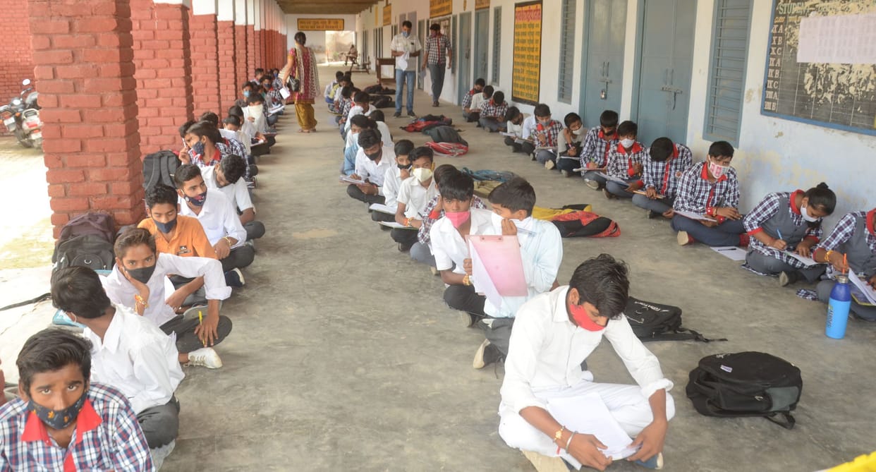 7510 increased student numbers, the district needs 185 teachers