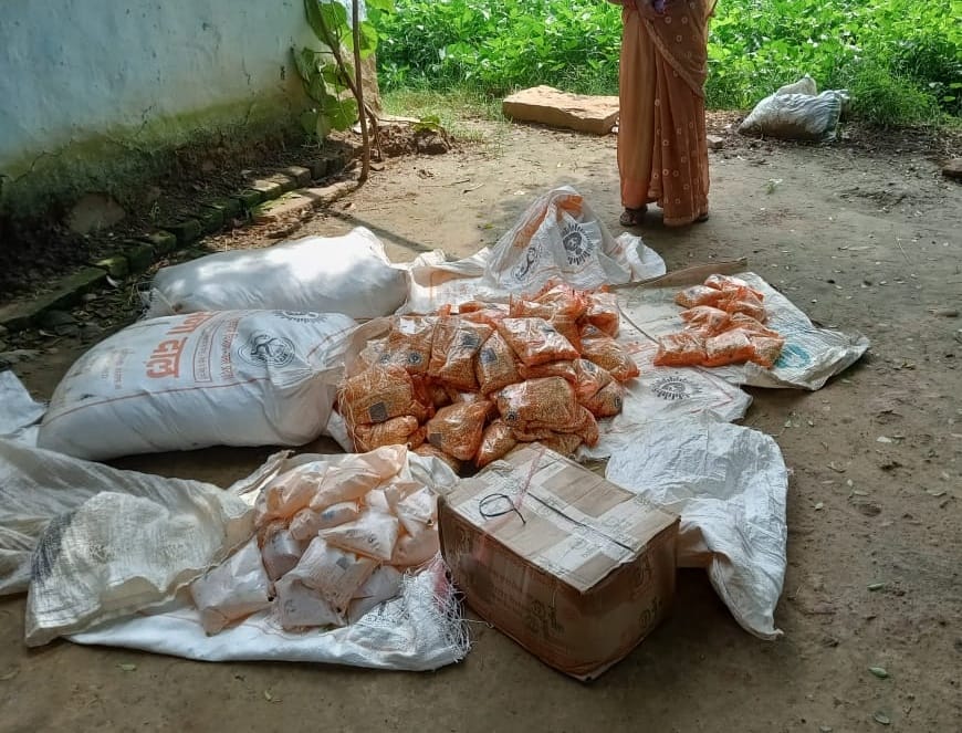Found pulses and oil at the house of the midwife working at the Anganwadi center