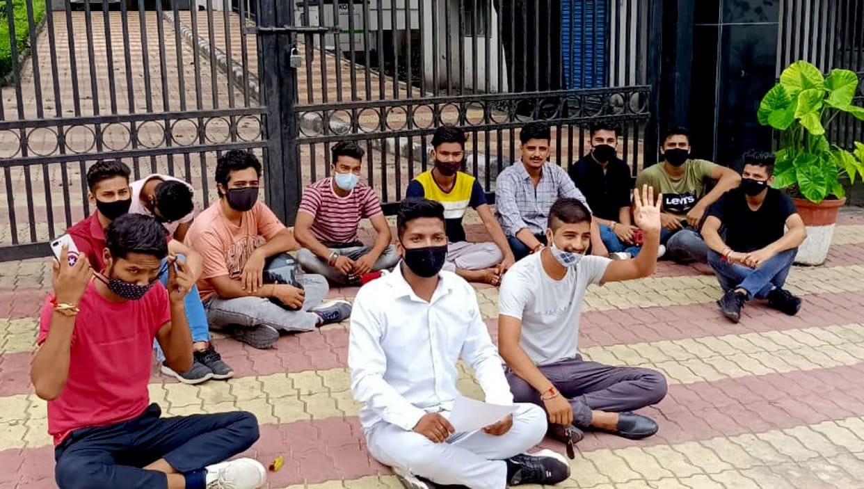 Demand to start offline studies in the university from September