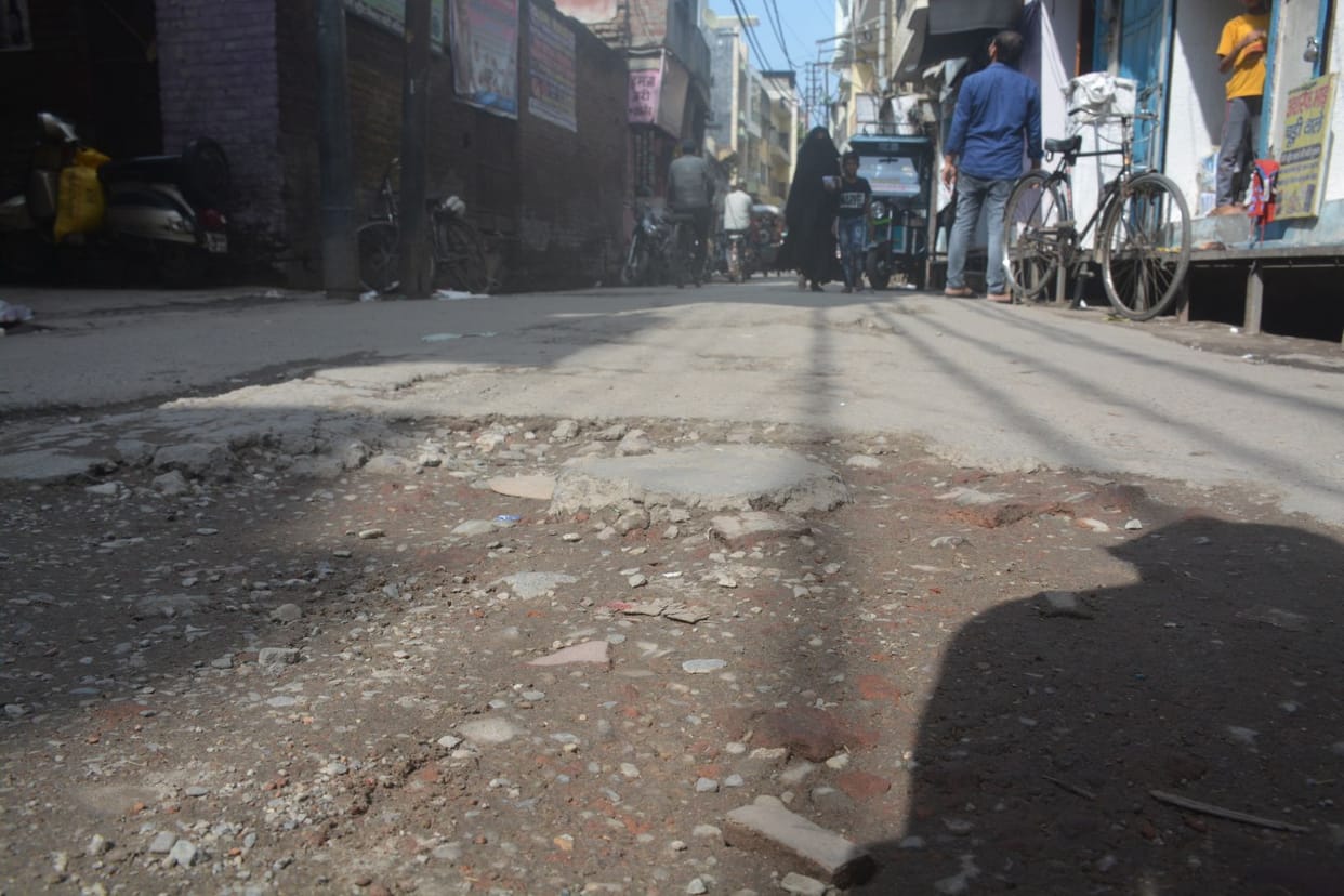 The streets of the city are fading the brightness of Brassnagri