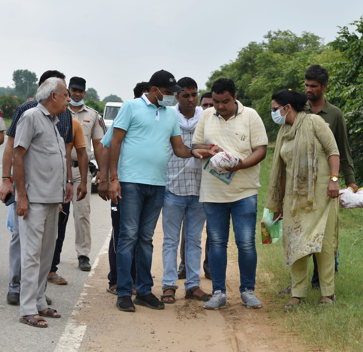 jhajjar bahadurgarh news,DC reached the fields, investigated Girdawari