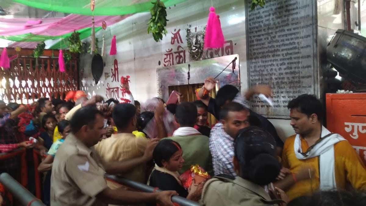 Maa Vindhyavasini grand makeup on devi Jayanti devotees thronged in Mirzapur
