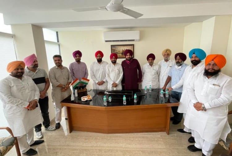 Navjot Singh Sidhu said will give information about party situation to the high command