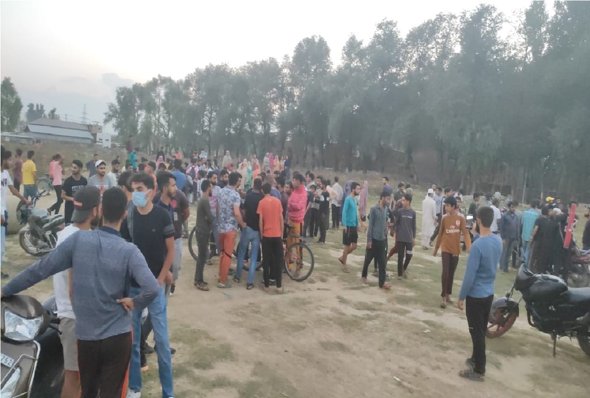 Srinagar Alochi Bagh operation TRF terrorists Abbas Sheikh and Saqib Manzoor were gunned down