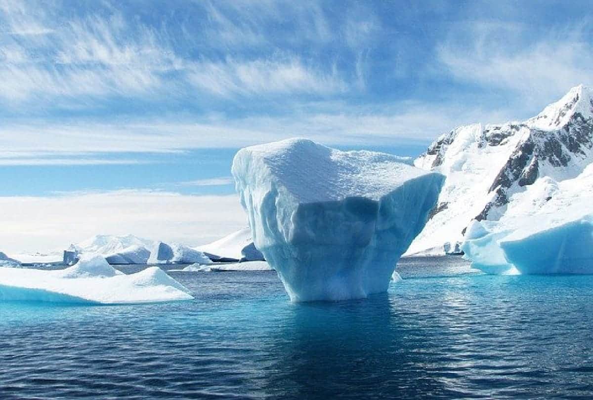 Global Warming if all the Antarctica glacier would melt millions of people would have to left their house