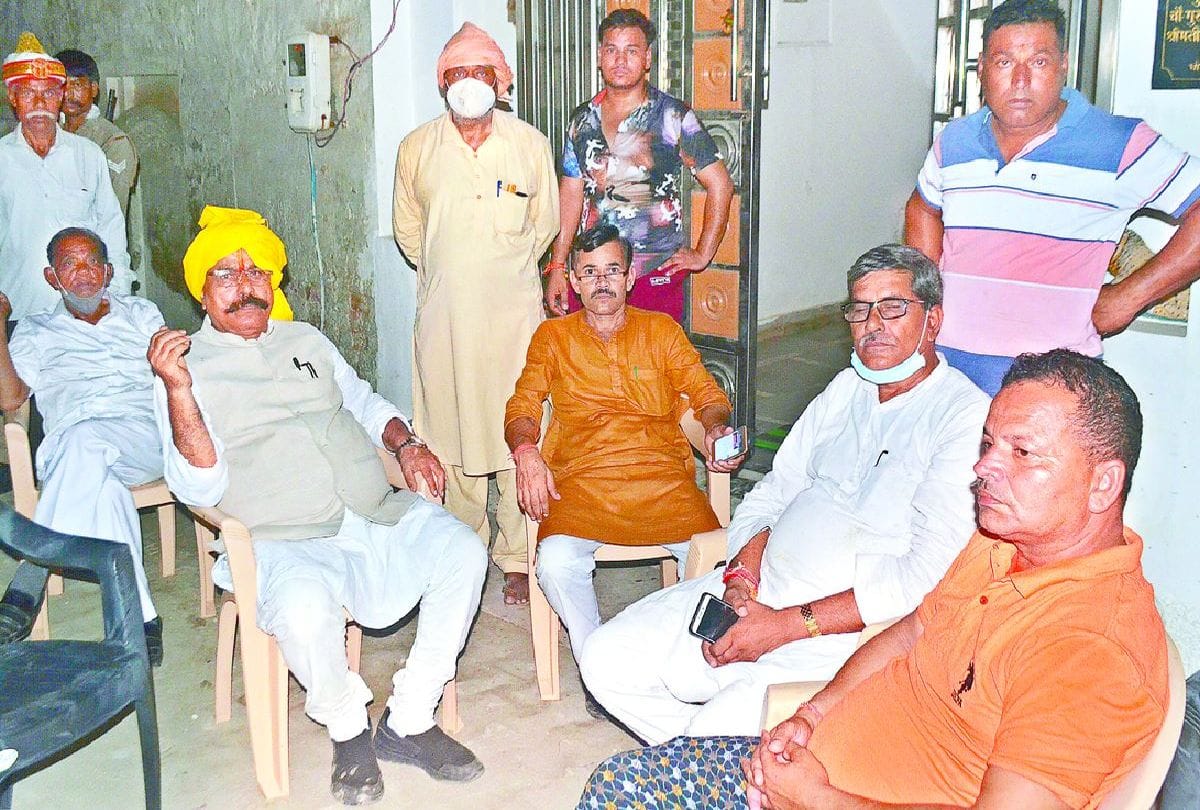 Roof Collapses In Dhandhupura Two Died Many People Injured Inside Story