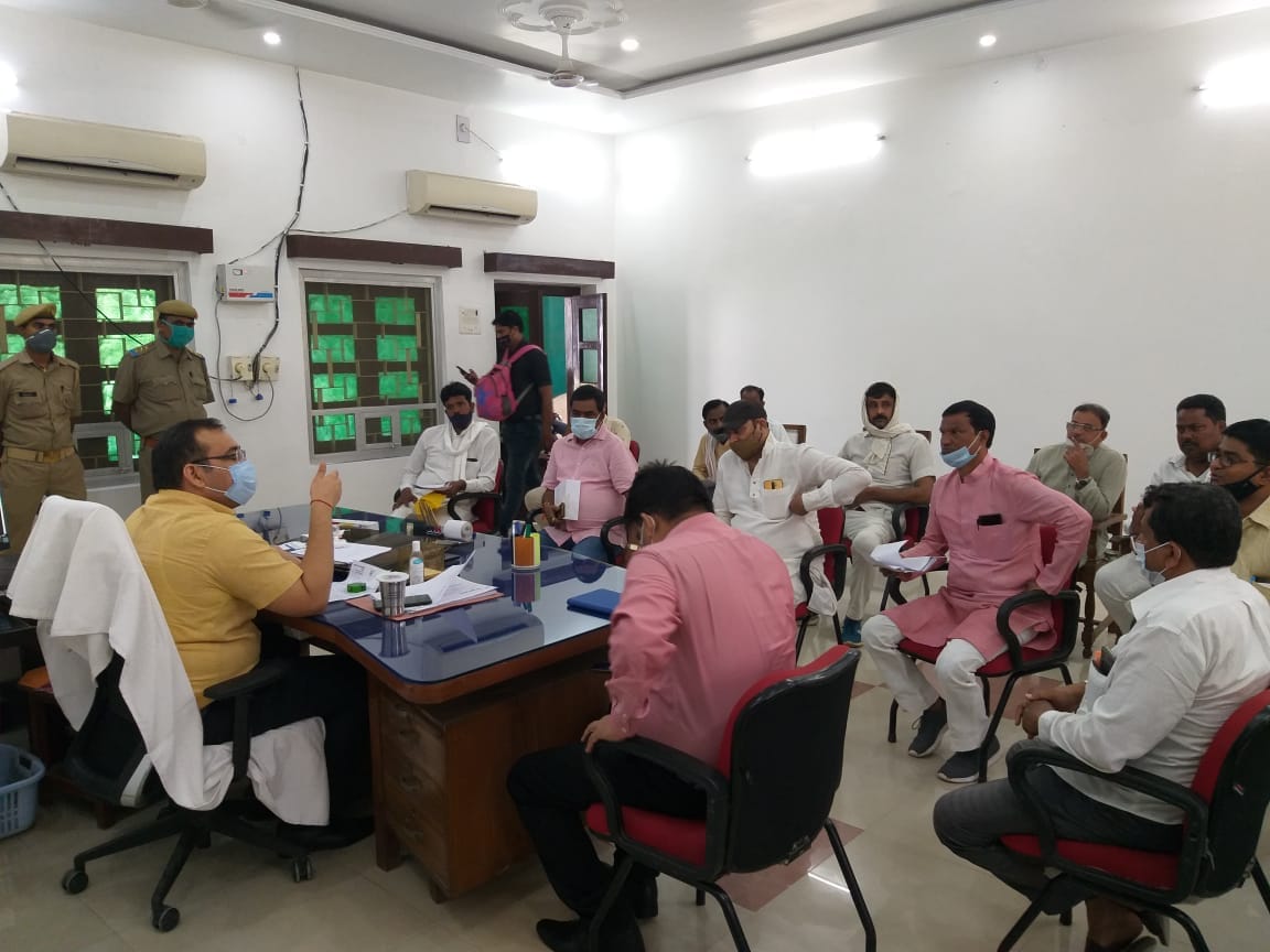 Congress councilors submitted a list of problems to Municipal Commissioner, problem of sewer and drinking water in Varanasi