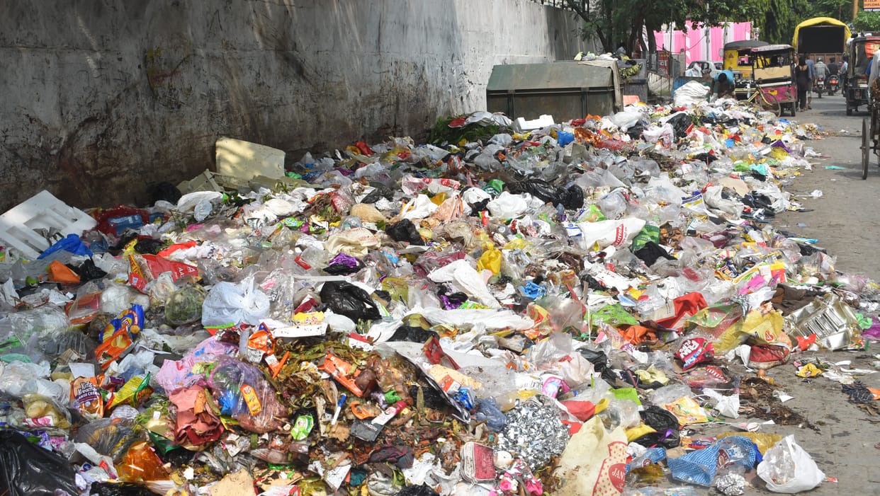 Garbage lifting could not start even on the second day, heaps of garbage in the city, fear of spreading diseases