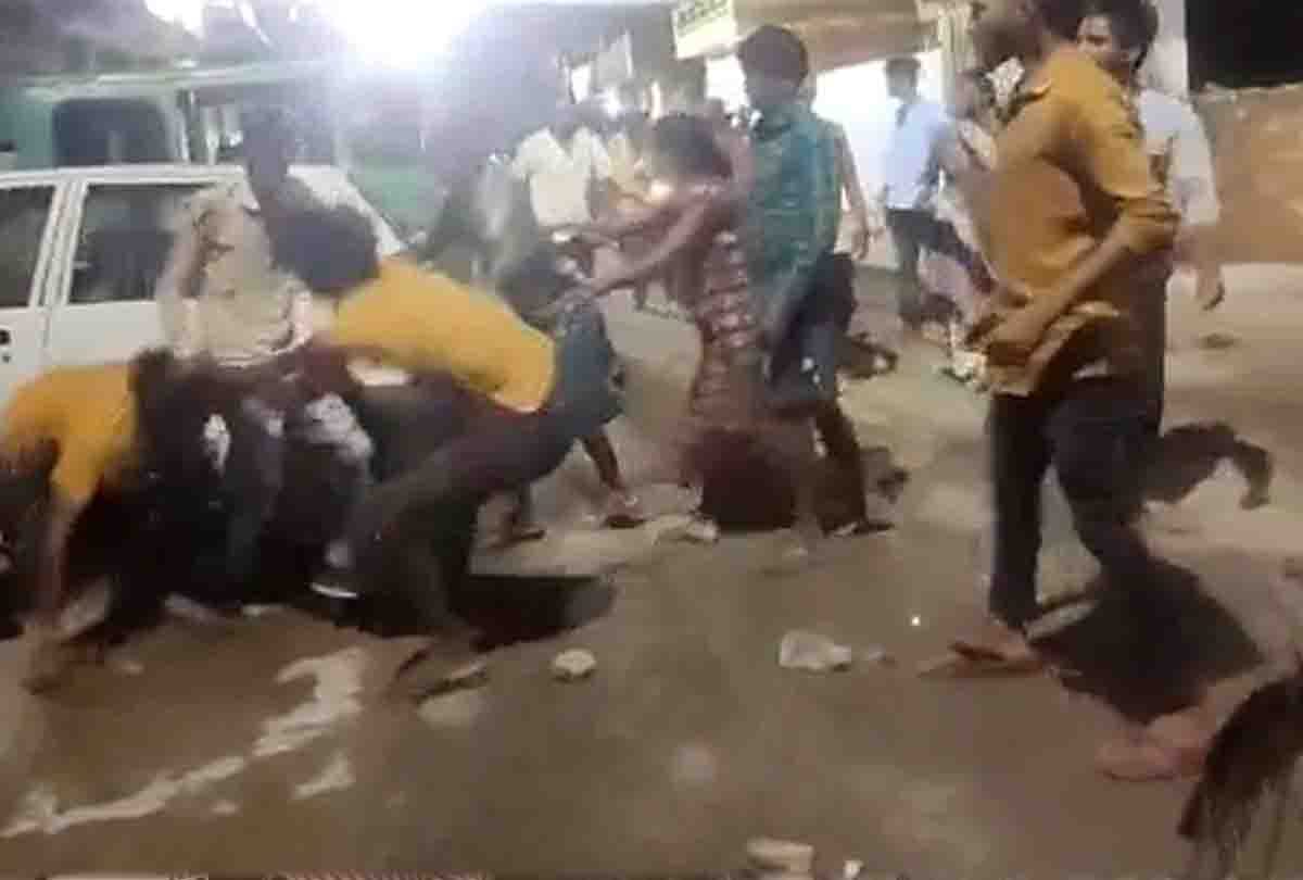 Dabangs brutally beat up two youths, FIR registered against 35 people
