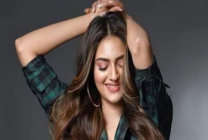 top news: Nusrat Jahan gave birth to son and Kabir Khan called Mughals 'nation builder'