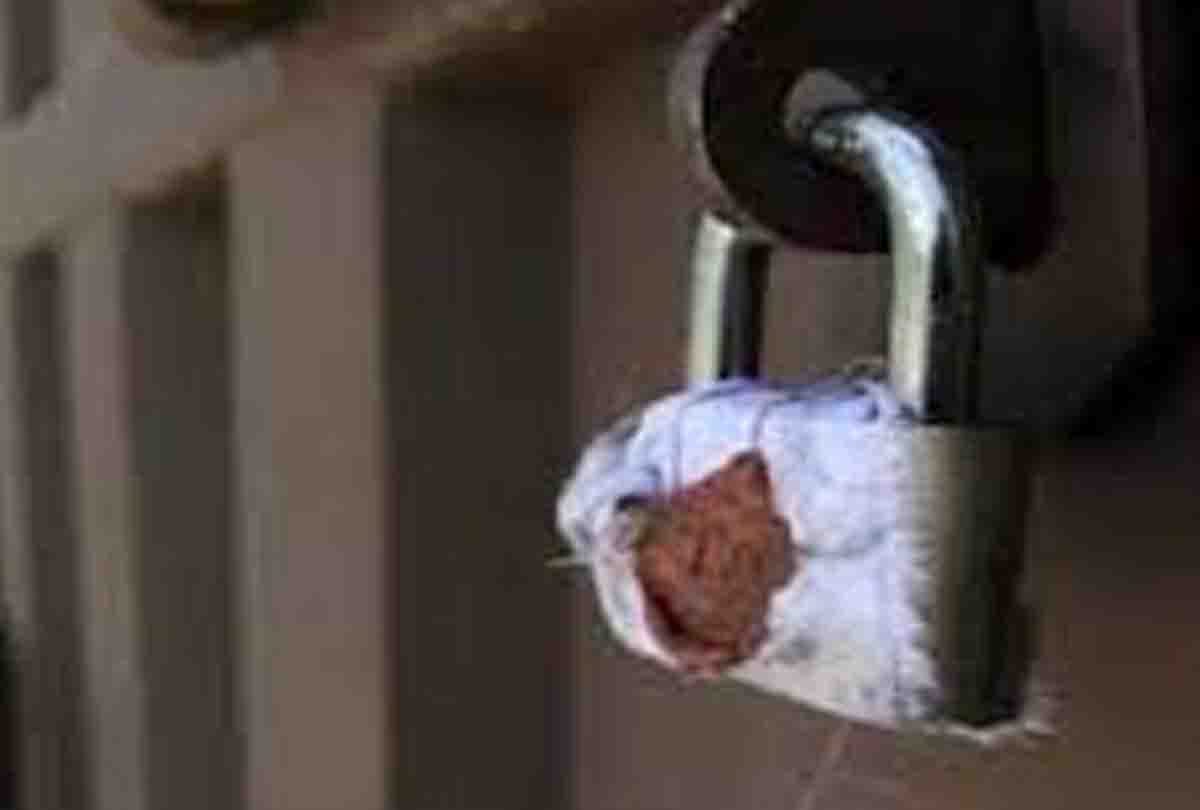 UP Kalyanpur Nursing Home Sealed News:  Illegally running nursing home sealed in Kalyanpur
