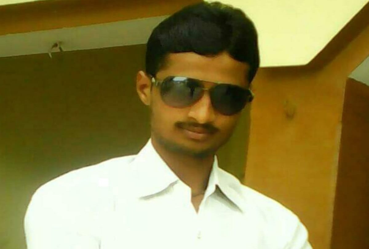 bike rider lineman dies due to sleeper bus collision in mohammadabad