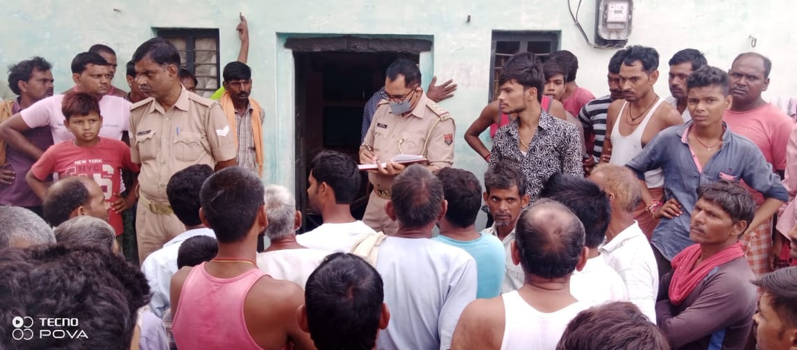 wife murder with axe, suiside himself