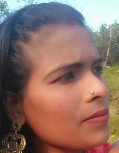 Asha worker found hanging from noose