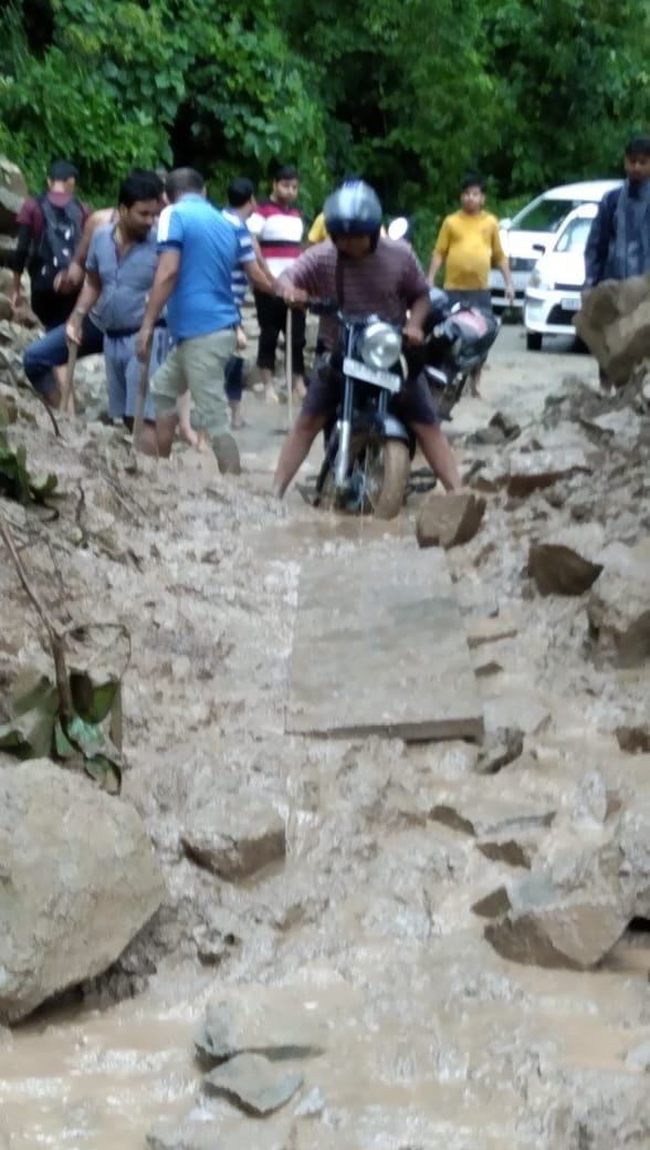 Devotees trapped in Purnagiri due to debris