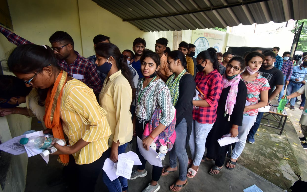 Candidates engaged in unusual questions of general knowledge