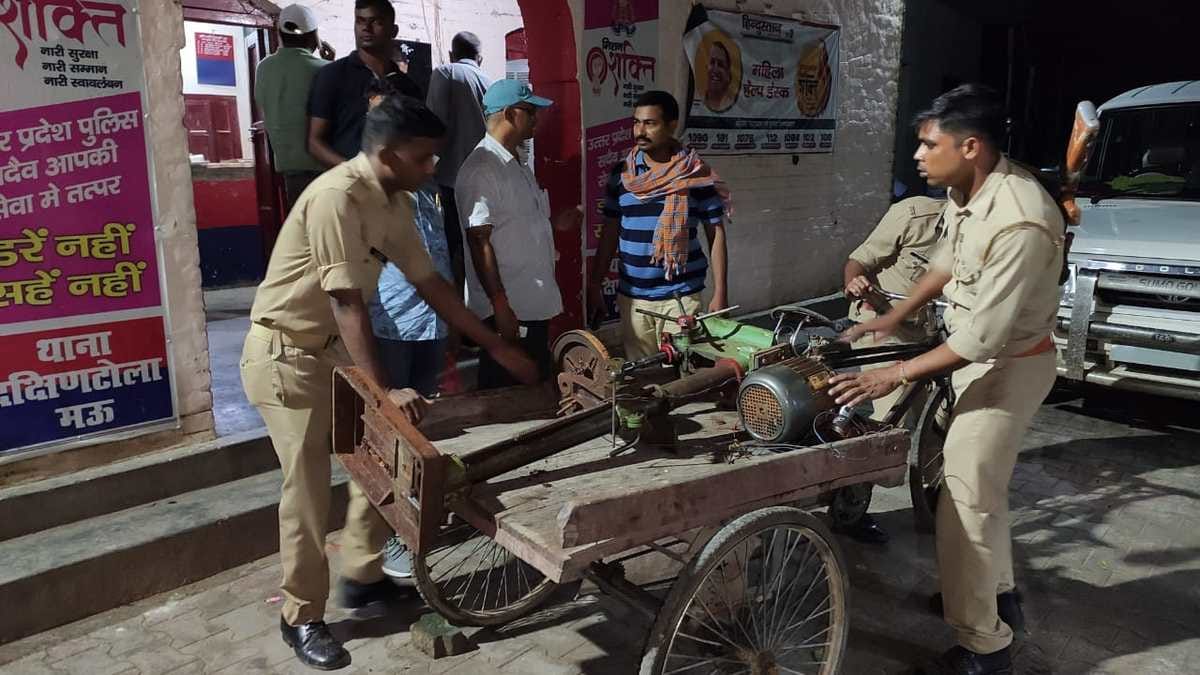 Gorakhpur STF and Mau police raided on two illegal arms factories recovered arms