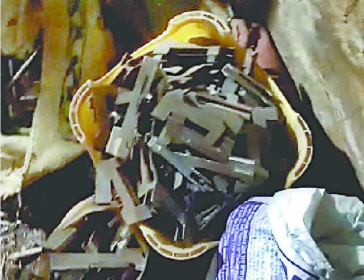 Gorakhpur STF and Mau police raided on two illegal arms factories recovered arms
