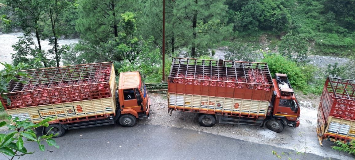 JCB operator injured while opening the road due to falling of stones from the hill