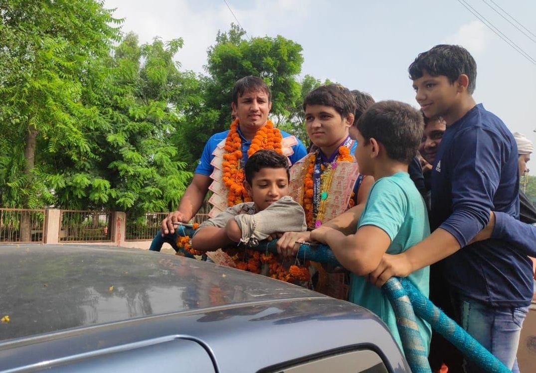 Khanda's Bipasha won silver in Junior World Wrestling, welcomed on reaching Sonepat