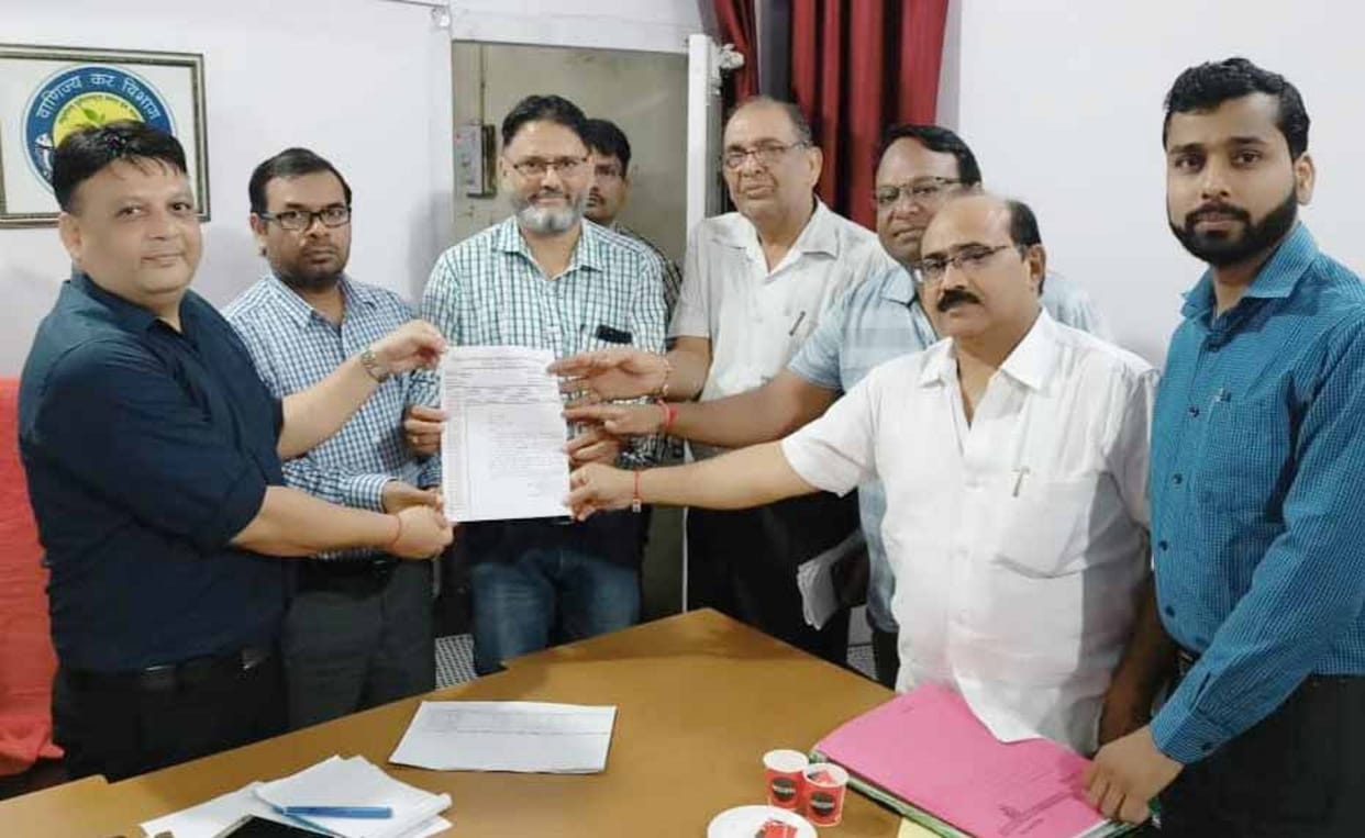 Demand to stop harassment of traders