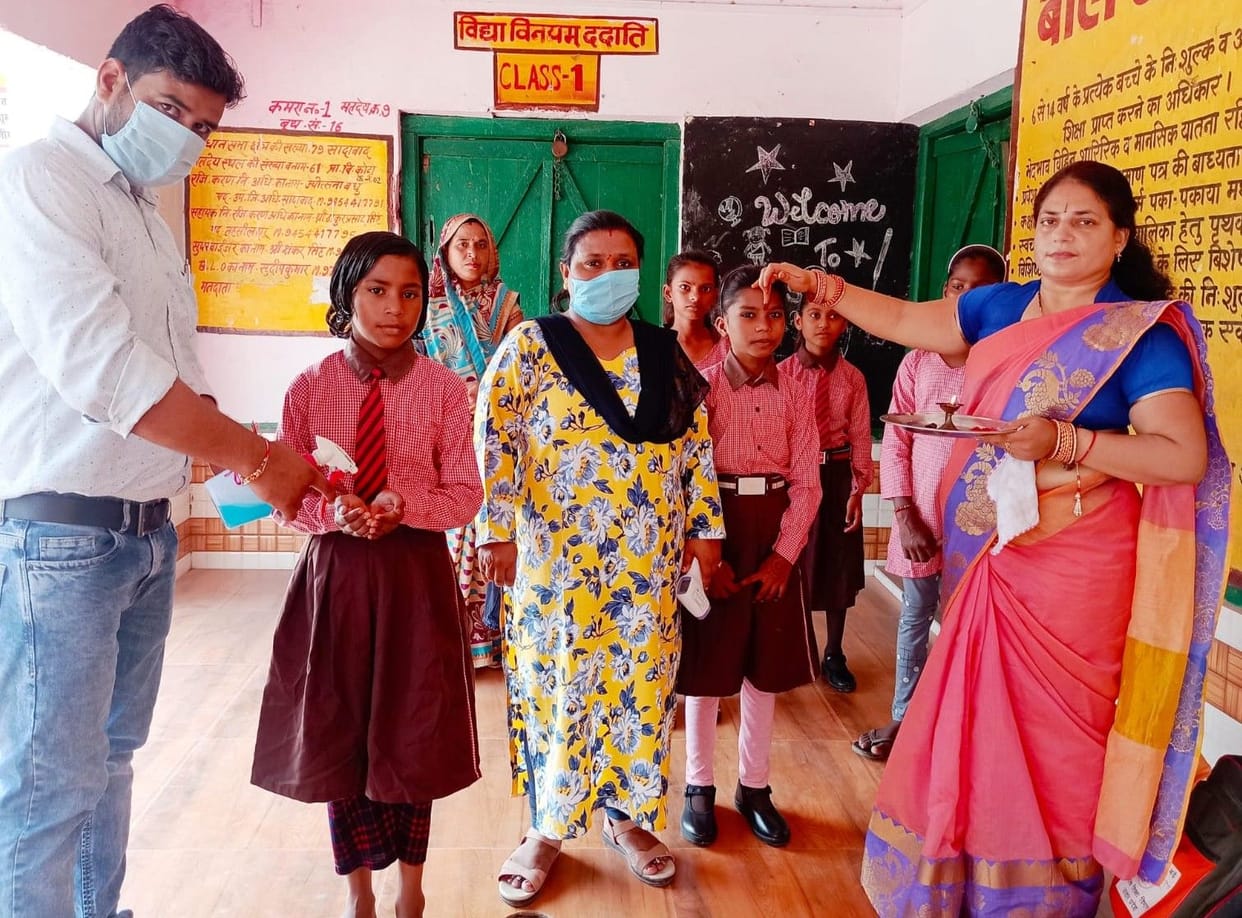 Hathras UP School Reopen News: Violence seen in schools, welcome children