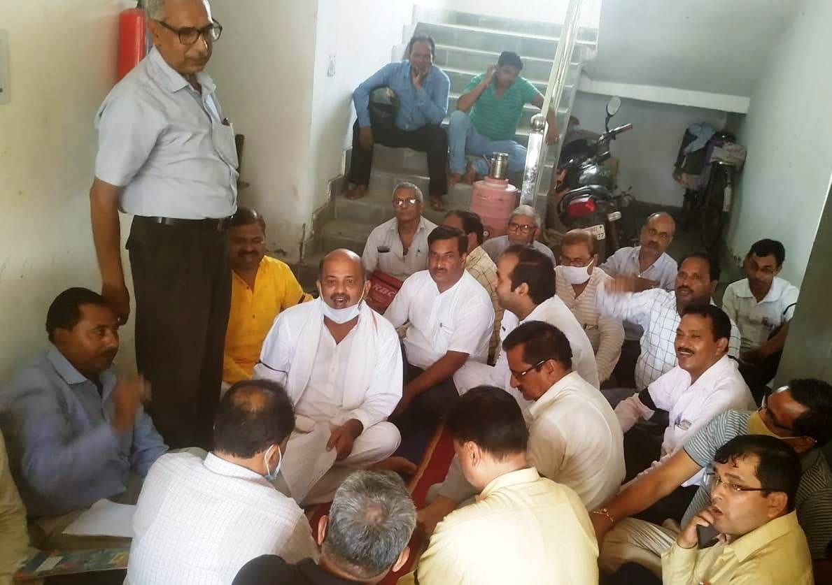 Teachers protest at DIOS office regarding pending demands